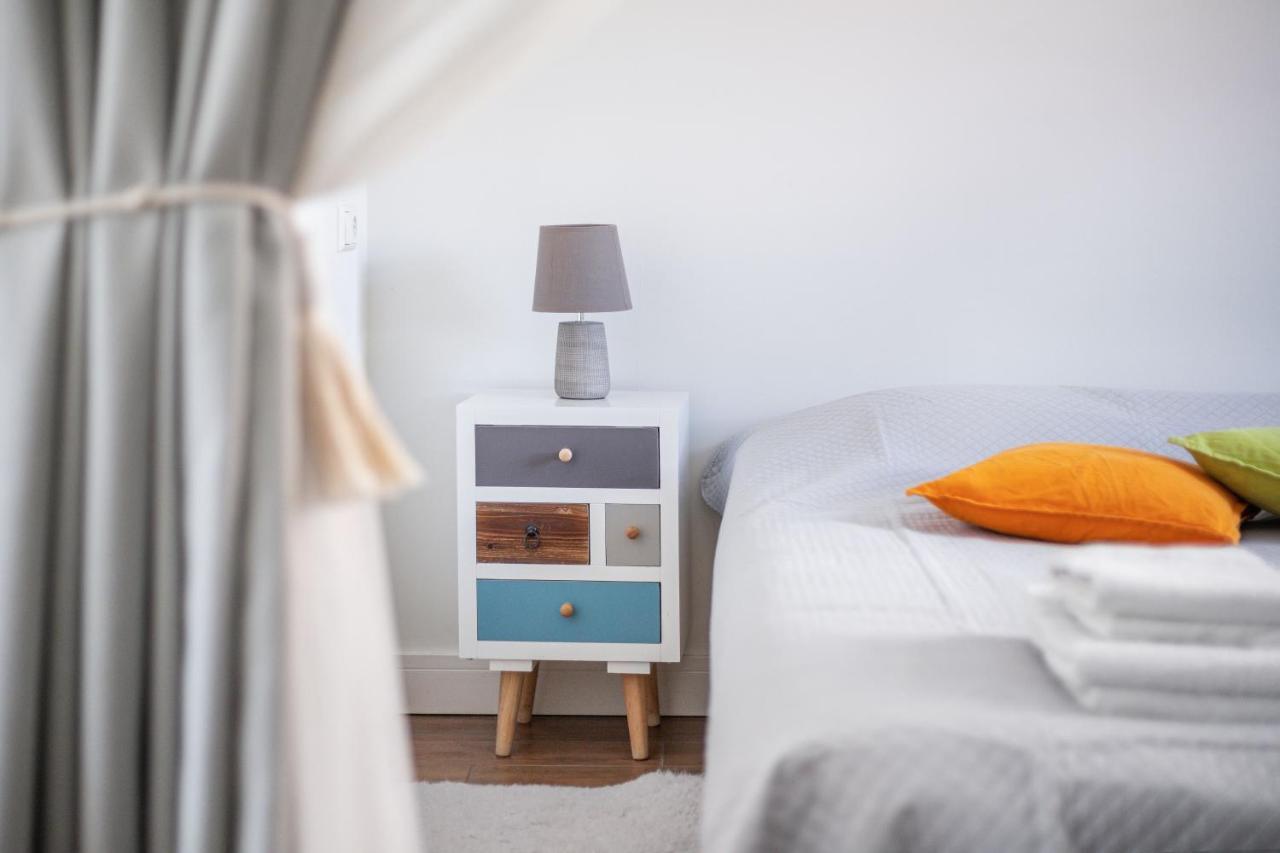 3 Bedroom Apartment 24H Self Check In, Free Parking, Ac, Fireplace Vilnius Exterior photo